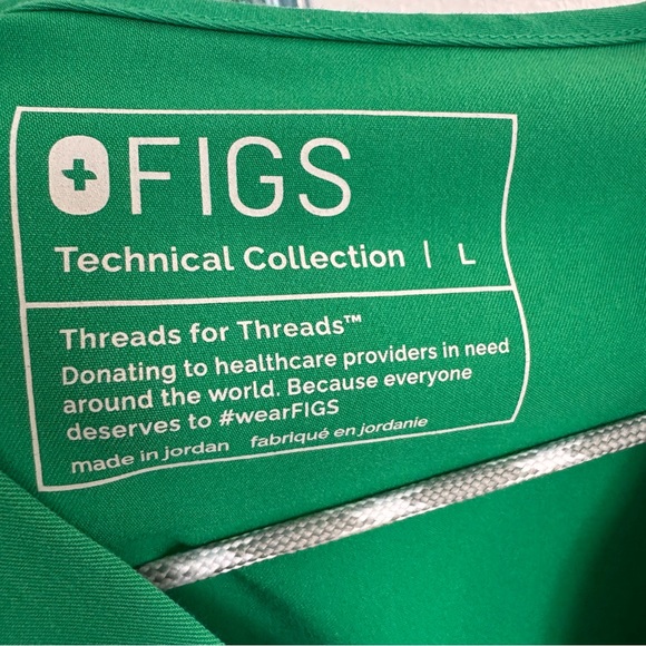 Figs Catarina Emerald Green V-Neck Scrub Top Large PO# 5990 - Picture 3 of 5